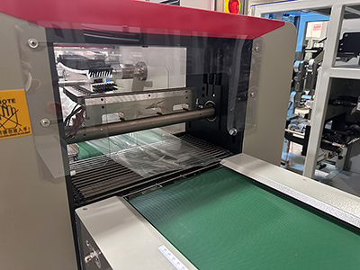 Envolvedora horizontal flow-pack de rodillo superior HFFS